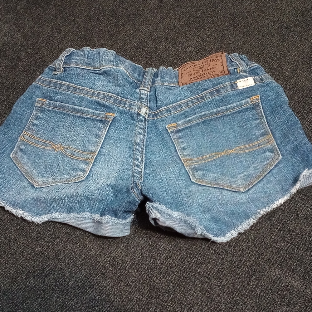 Shorts - Picture 4 of 5